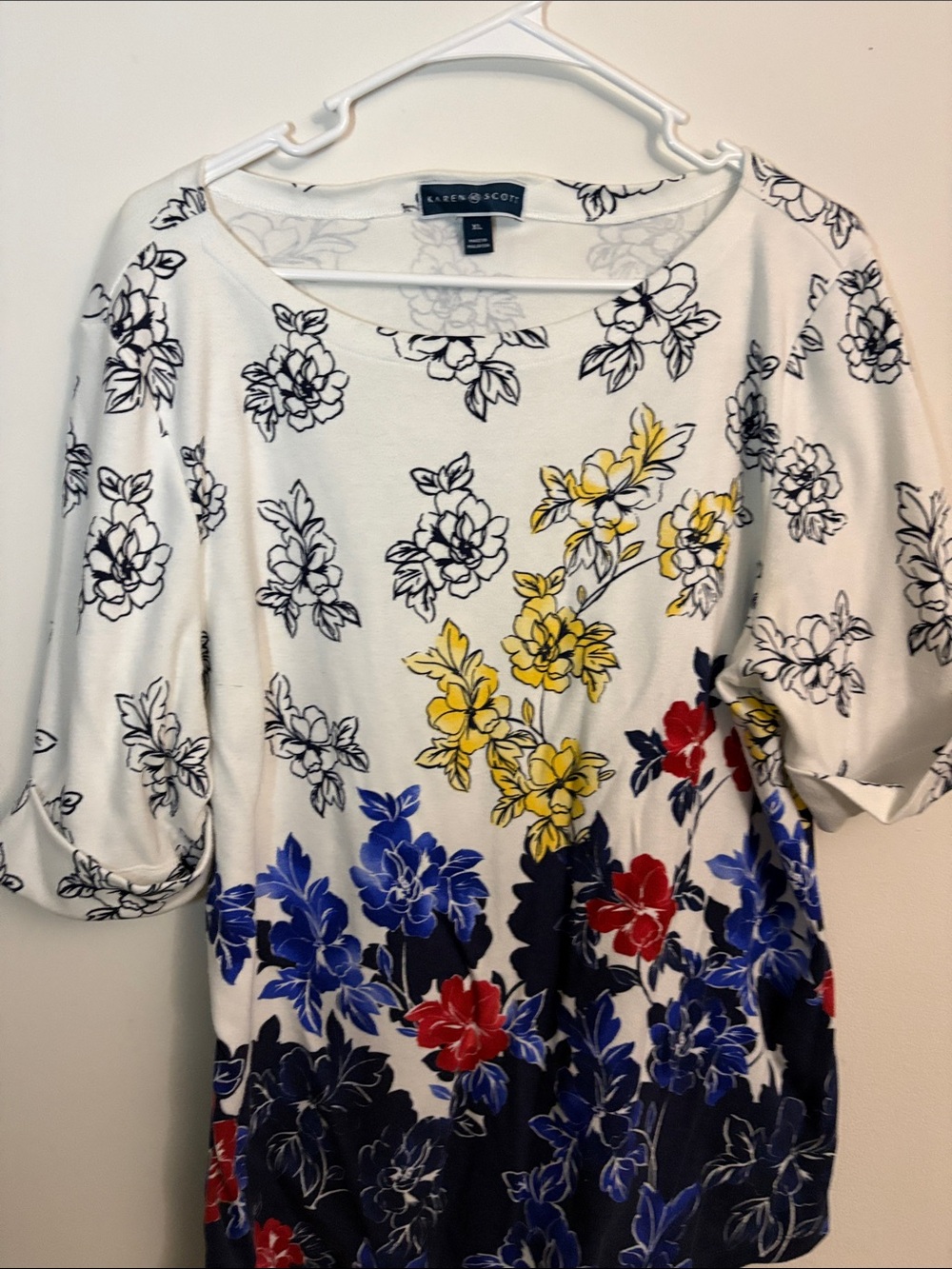 Karen Scott White Floral Print Scoop Neck Top